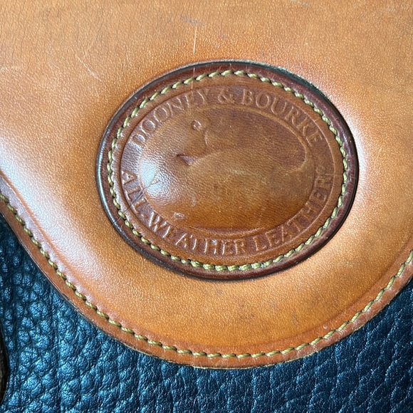 VINTAGE DOONEY & BOURKE SATCHEL R729 NAVY/BRITISH TAN TRIM - Picture 8 of 16